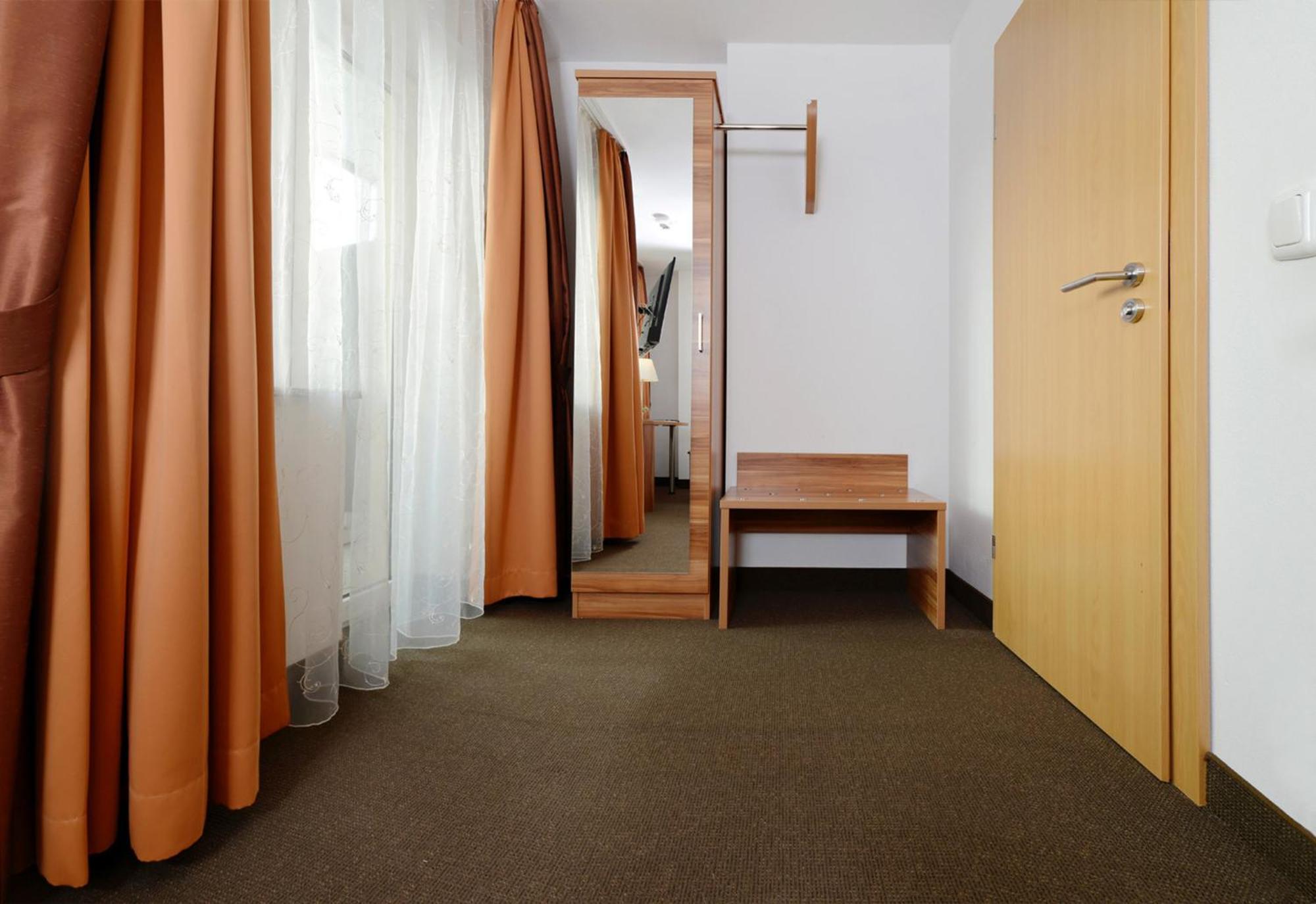 Hotel Bayerisch Meran Bad Feilnbach Exterior photo